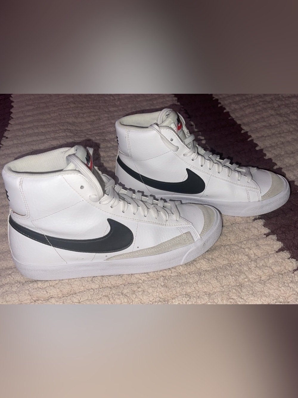 EUC Nike Blazer Mid ‘77 GS - Size 7Y (Fits Men’s 7 / Women’s 8.5)
